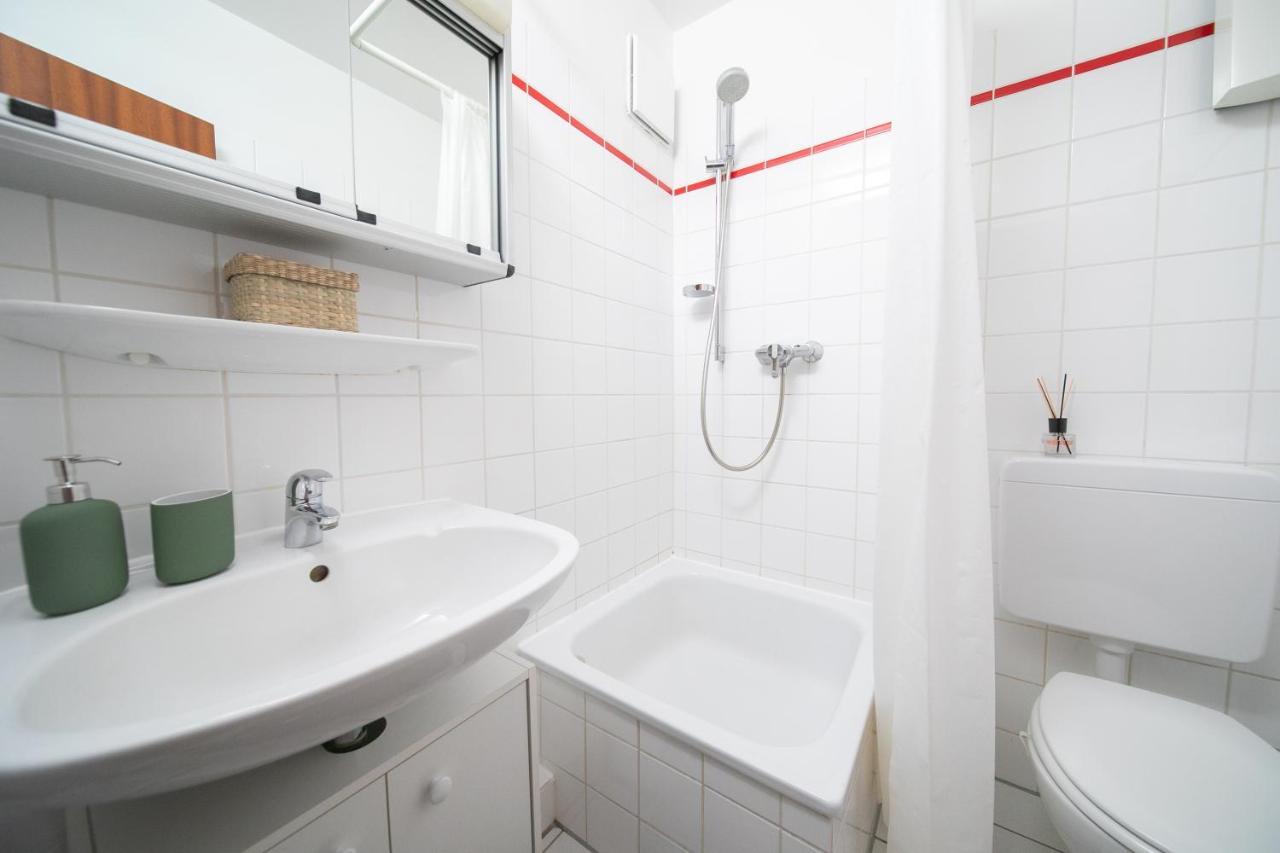 Studio Shiny - Zentral Mit Balkon - Messe - Kueche นอยส์ ภายนอก รูปภาพ